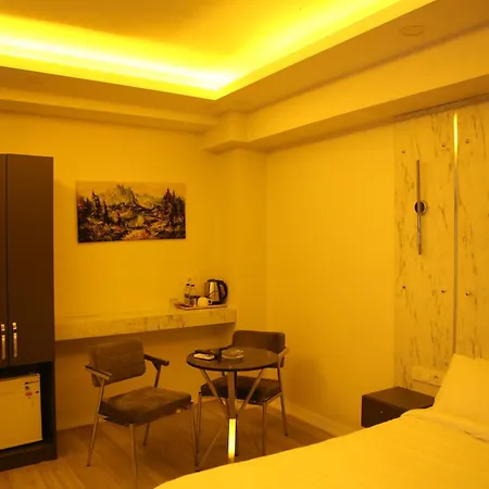 The Palace Hotel *