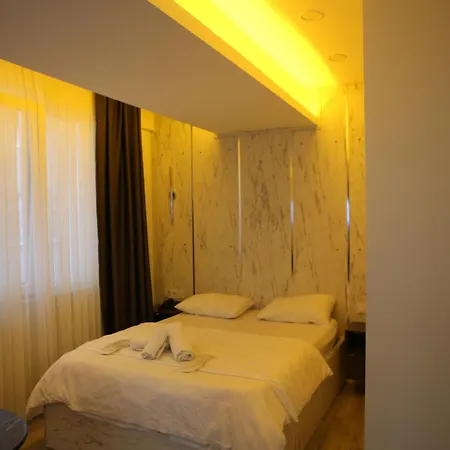 Hotel The Palace